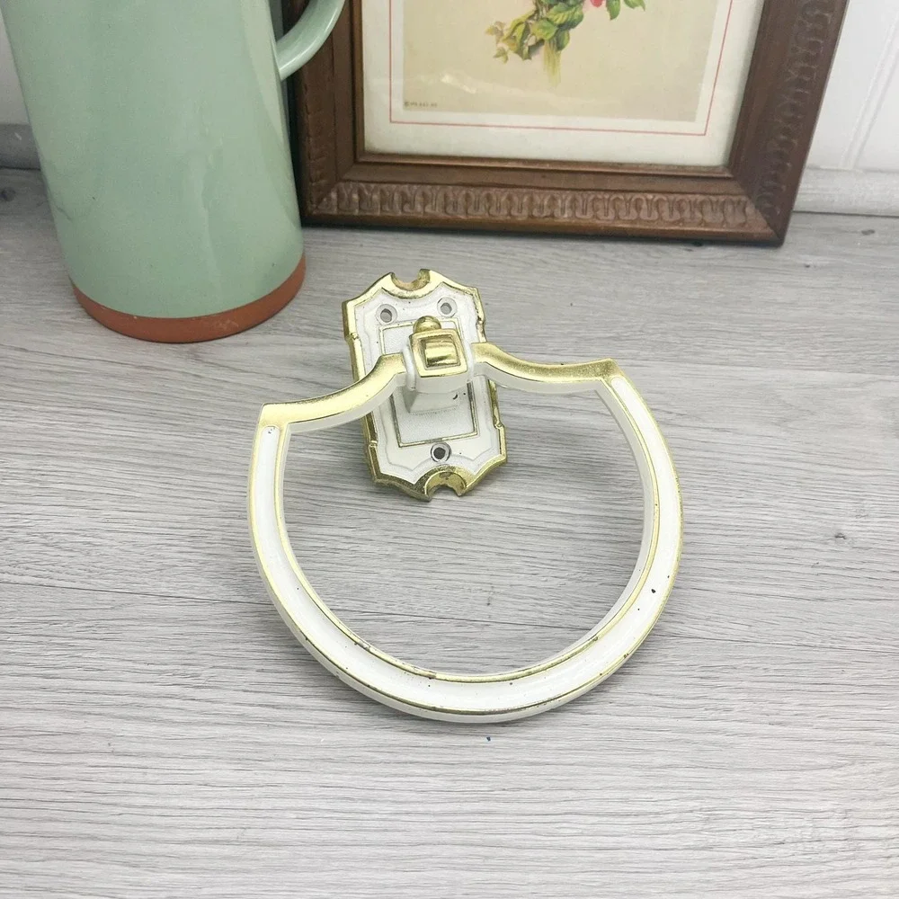 Vintage Hollywood Regency Gold Towel Ring - Accent Decor